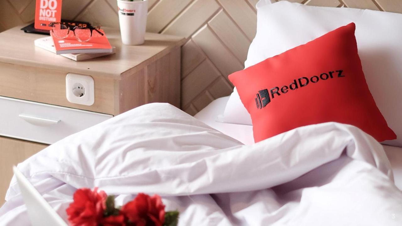 Reddoorz Marieline 2 Hotel 胡志明市 外观 照片