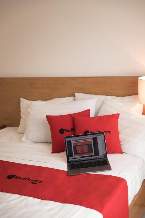 Reddoorz Marieline 2 Hotel 胡志明市 外观 照片
